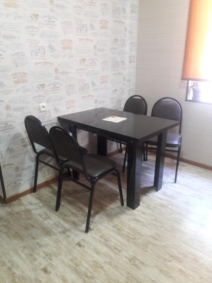 Ira & Vaso'S Guest House Borjomipark Bagian luar foto